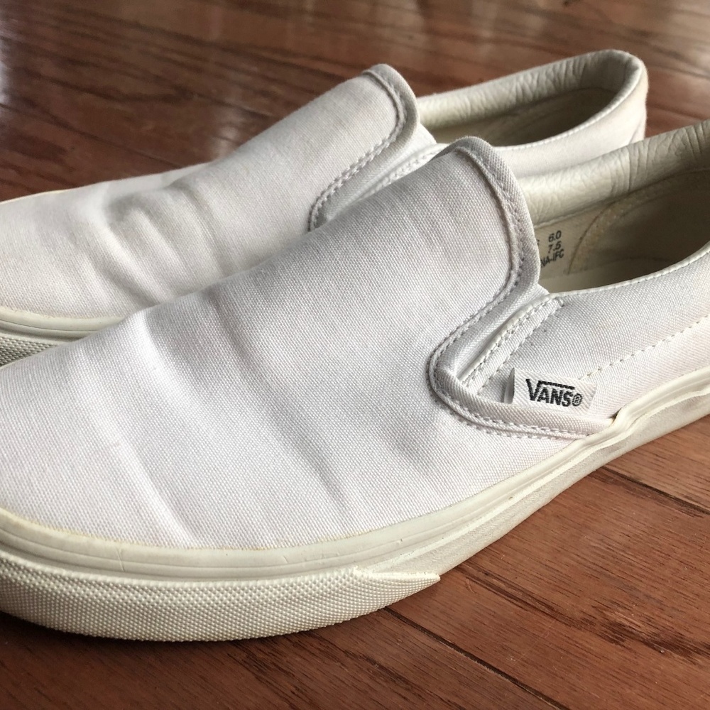 Vans Classic Slip-On (White)
